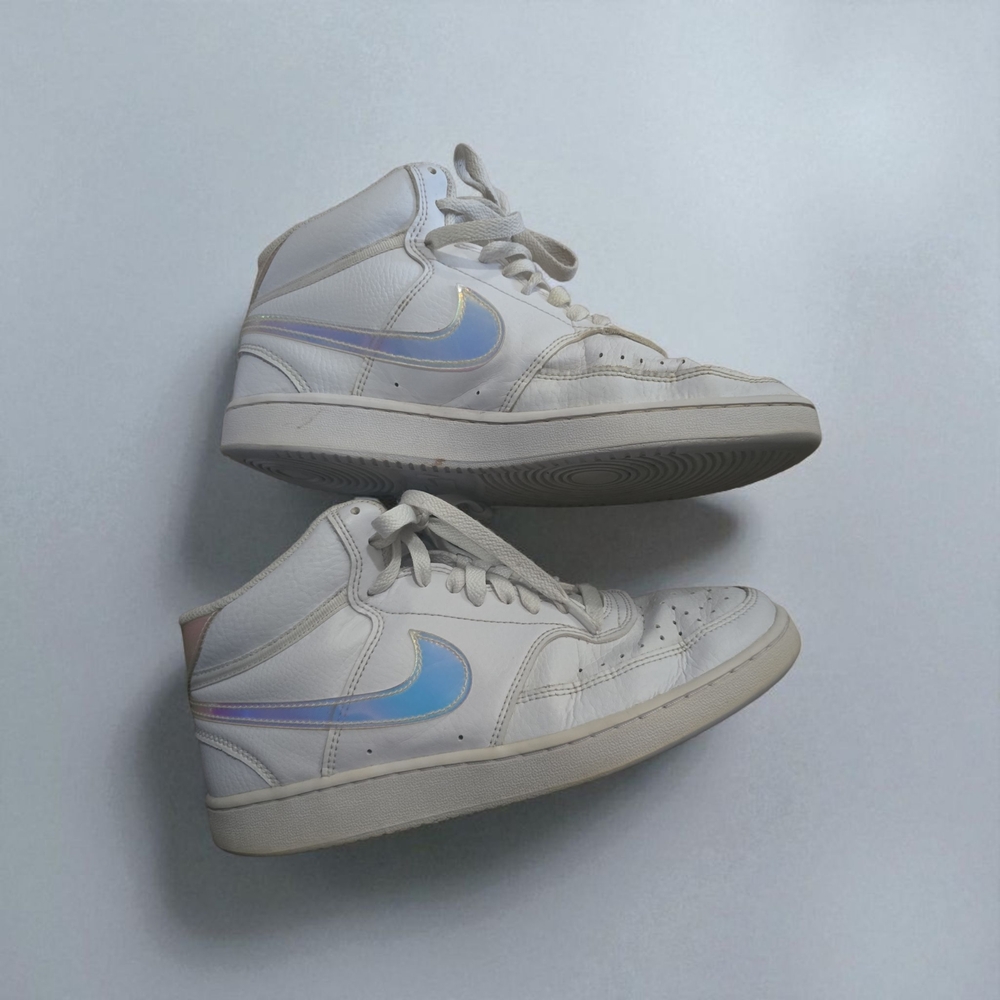 Nike Iridescent Women's Sneakers